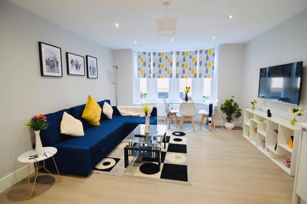 Morden Central Self Contained Flat By Cozynest Reading Ngoại thất bức ảnh